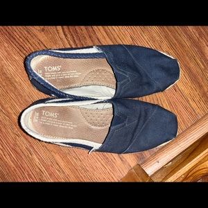 Toms shoes